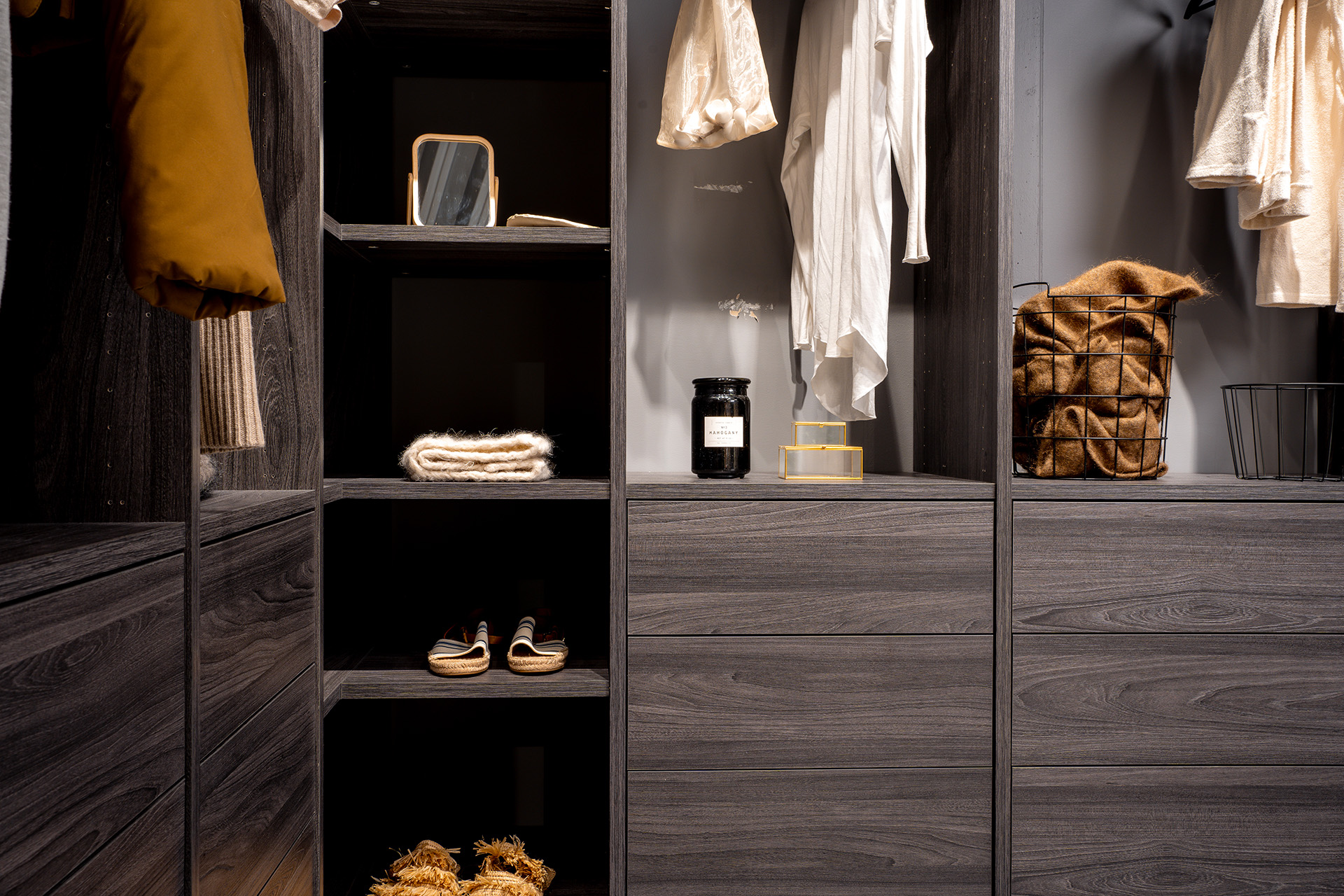Rival skyvedørsgarderobe-9716